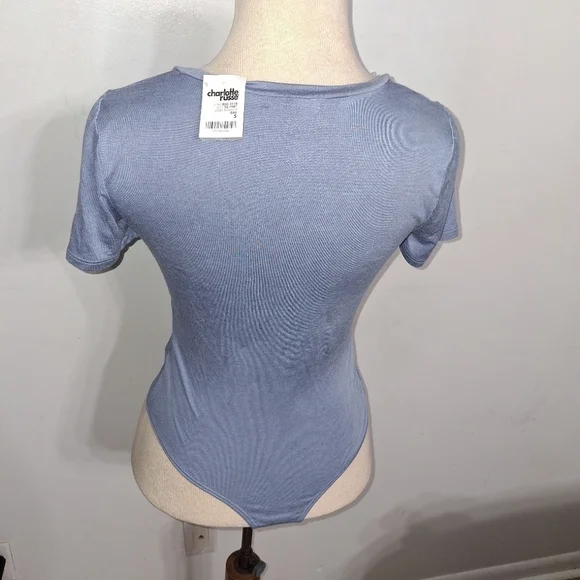 Short Sleeve Bodysuit- W Sz Small - Picture 4 of 8